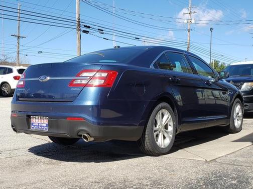 2016 Ford Taurus SEL