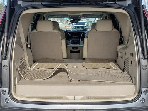 2018 Cadillac Escalade Luxury