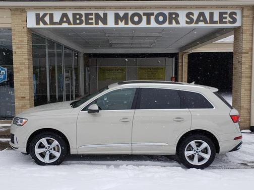 2021 Audi Q7 45 Premium Plus