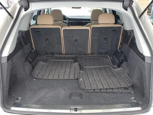 2021 Audi Q7 45 Premium Plus