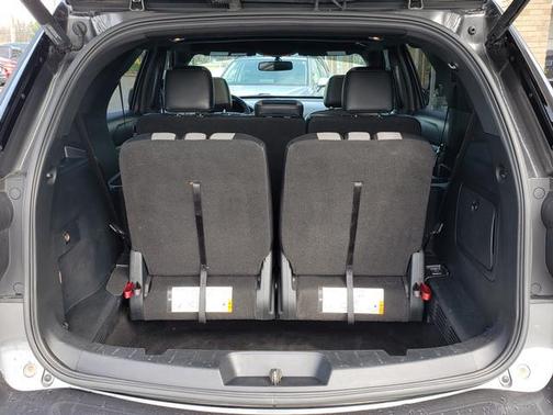 Magnetic Metallic 2017 Ford Explorer XLT