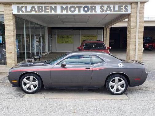 Granite Crystal Metallic Clearcoat 2014 Dodge Challenger SXT