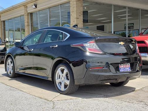 Mosaic Black Metallic 2018 Chevrolet Volt LT