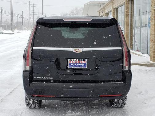 2017 Cadillac Escalade Base