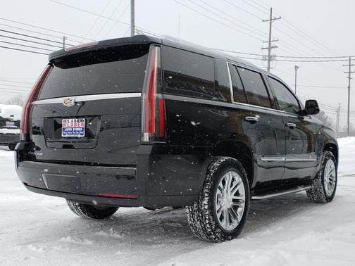 2017 Cadillac Escalade Base