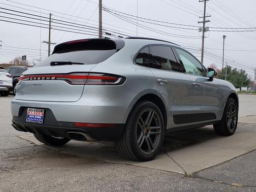 2021 Porsche Macan AWD