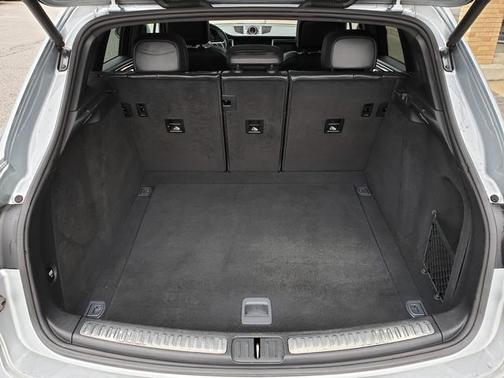 2021 Porsche Macan AWD