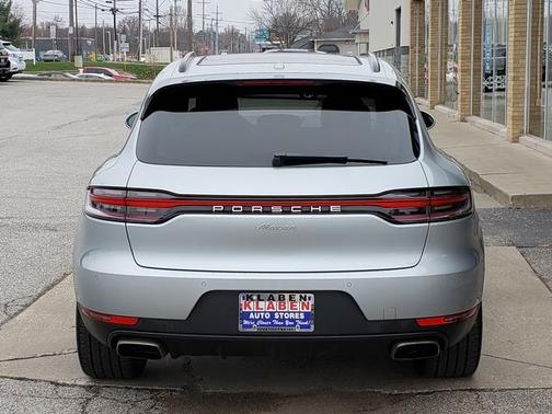 2021 Porsche Macan AWD