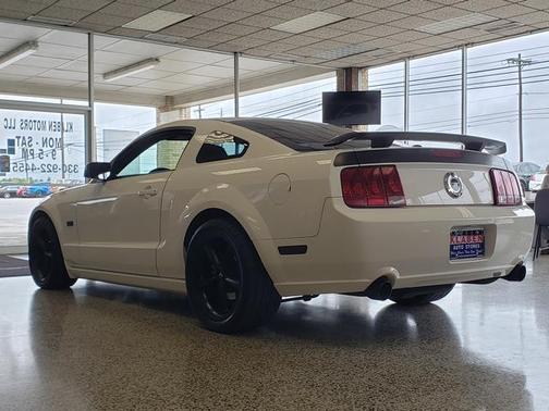 2009 Ford Mustang GT Premium