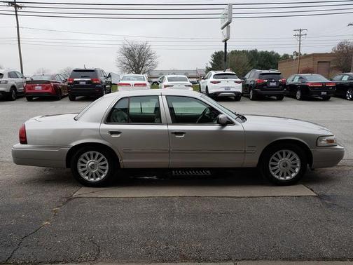 2010 Mercury Grand Marquis LS (Fleet Only)