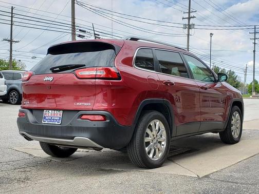 Deep Cherry Red Crystal Pearlcoat 2016 Jeep Cherokee Limited