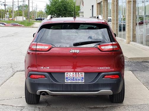 Deep Cherry Red Crystal Pearlcoat 2016 Jeep Cherokee Limited