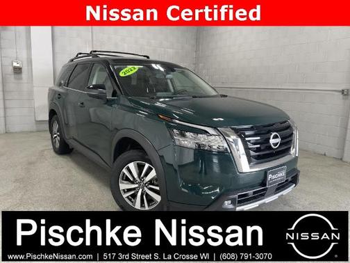 2022 Nissan Pathfinder SL
