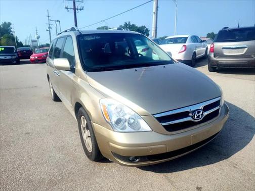 2007 Hyundai Entourage GLS