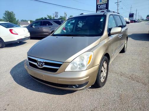 2007 Hyundai Entourage GLS