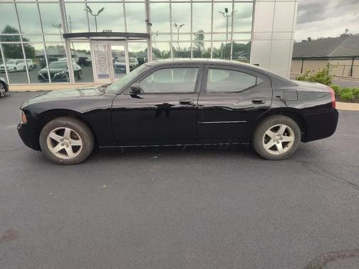 RED 2008 Dodge Charger Base