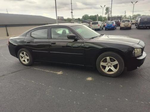 RED 2008 Dodge Charger Base