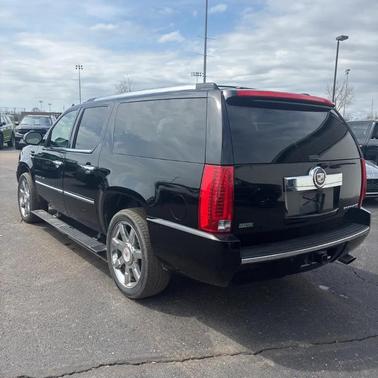 BLACK 2011 Cadillac Escalade ESV Premium