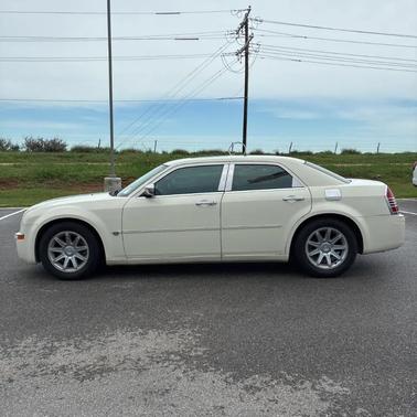 Cool Vanilla Clearcoat 2005 Chrysler 300C Base