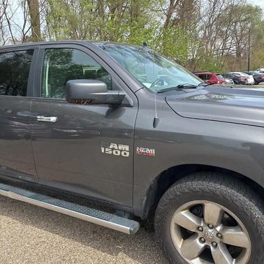 Granite Crystal Metallic Clearcoat 2017 RAM 1500 Big Horn