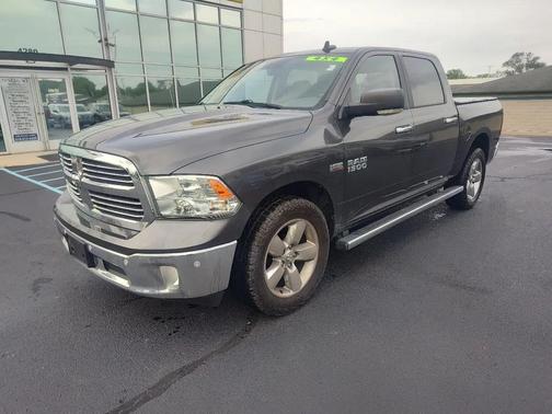Granite Crystal Metallic Clearcoat 2017 RAM 1500 Big Horn