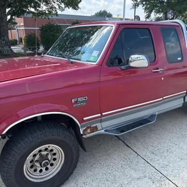 RED 1995 Ford F-150 SuperCab