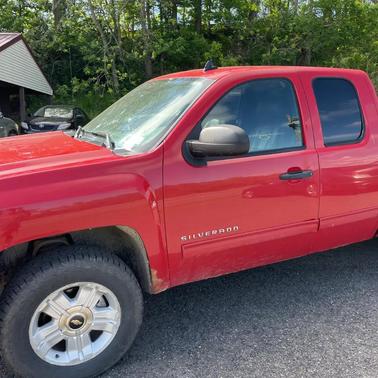 Victory Red 2011 Chevrolet Silverado 1500 LT