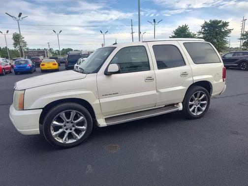 White Diamond 2003 Cadillac Escalade Base