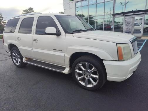 White Diamond 2003 Cadillac Escalade Base