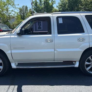White Diamond 2003 Cadillac Escalade Base