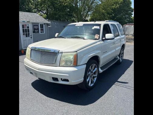 White Diamond 2003 Cadillac Escalade Base