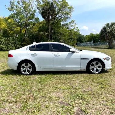 2017 Jaguar XE 25t