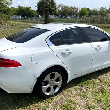 2017 Jaguar XE 25t