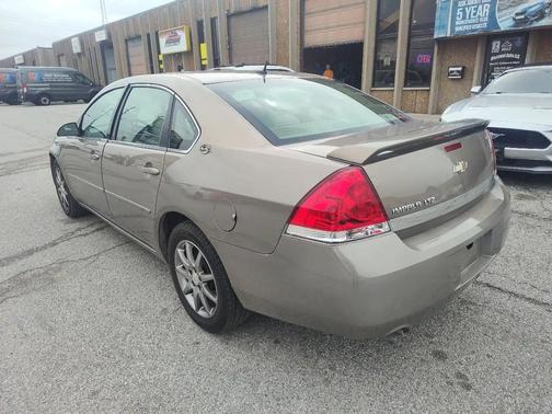 GOLD 2006 Chevrolet Impala LTZ