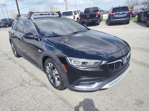 2018 Buick Regal TourX Essence