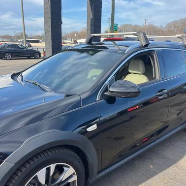 2018 Buick Regal TourX Essence