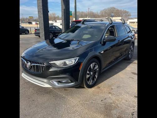 2018 Buick Regal TourX Essence