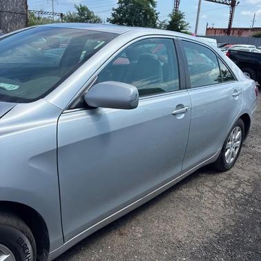 Titanium Metallic 2007 Toyota Camry LE V6