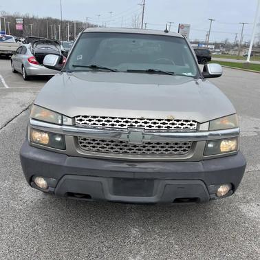 GOLD 2003 Chevrolet Avalanche 1500