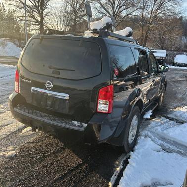 2008 Nissan Pathfinder SE