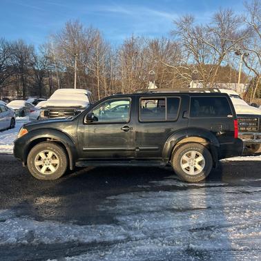2008 Nissan Pathfinder SE