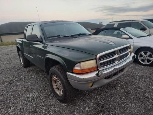 GREEN 2002 Dodge Dakota SLT Quad Cab