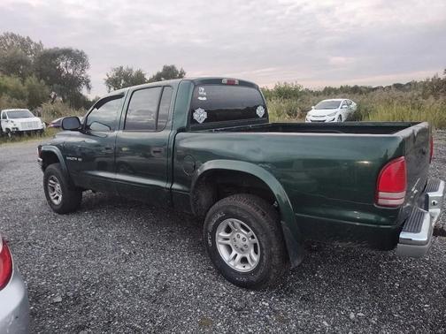 GREEN 2002 Dodge Dakota SLT Quad Cab