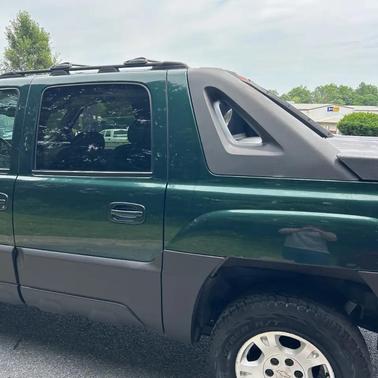 Medium Sage Green Metallic 2003 Chevrolet Avalanche 1500