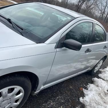 2005 Mitsubishi Galant Base
