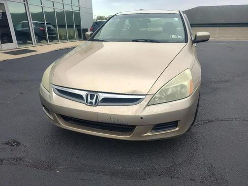 GOLD 2005 Honda Accord EX