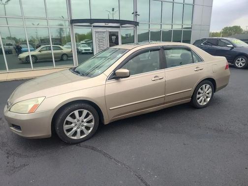 GOLD 2005 Honda Accord EX