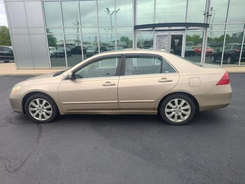 GOLD 2005 Honda Accord EX