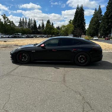 2012 Porsche Panamera Turbo