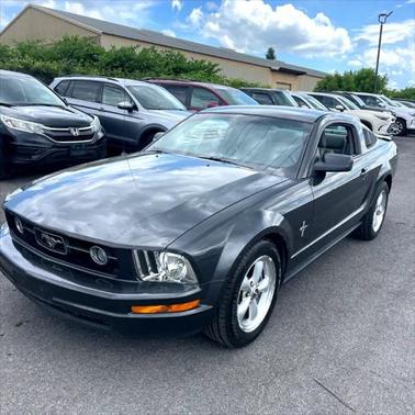 2007 Ford Mustang Deluxe